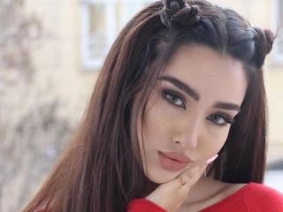 Poza sexy de profil a modelului SportsAndSexy, pentru un intens show webcam live !